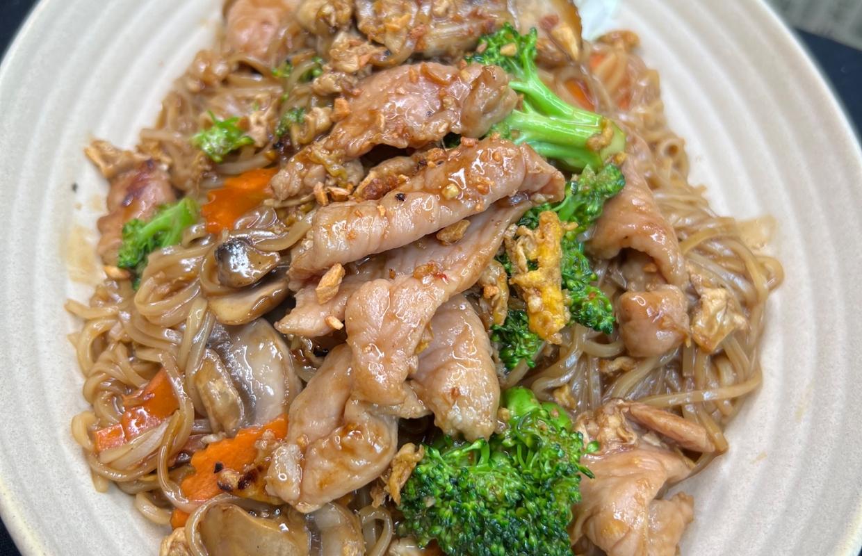 Pad See Ew noodle