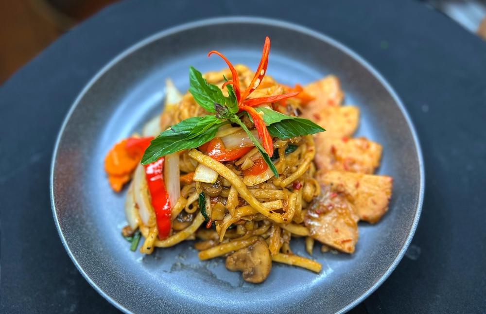 Crispy Pork Belly with Udon noodles