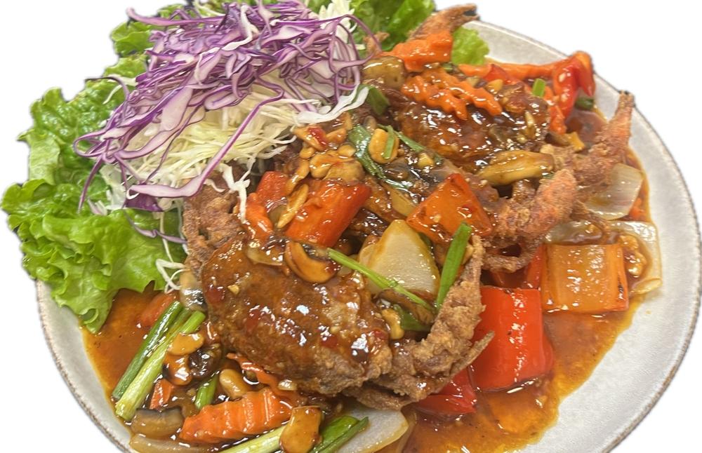 Deep-Fried Soft-Shell crab, stir-fry with cashew nuts sauce